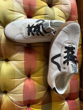 VANS Men's Suede Sneakers White Black Gum US Size 12 NEW No Box